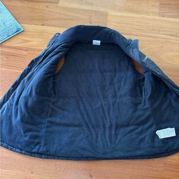 Vest - Picture 3 of 4